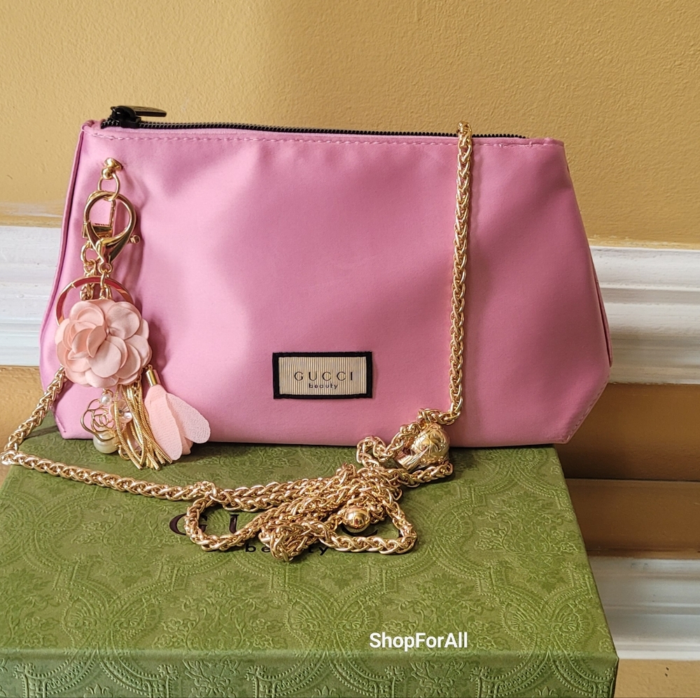 Gucci - Picture 1 of 12